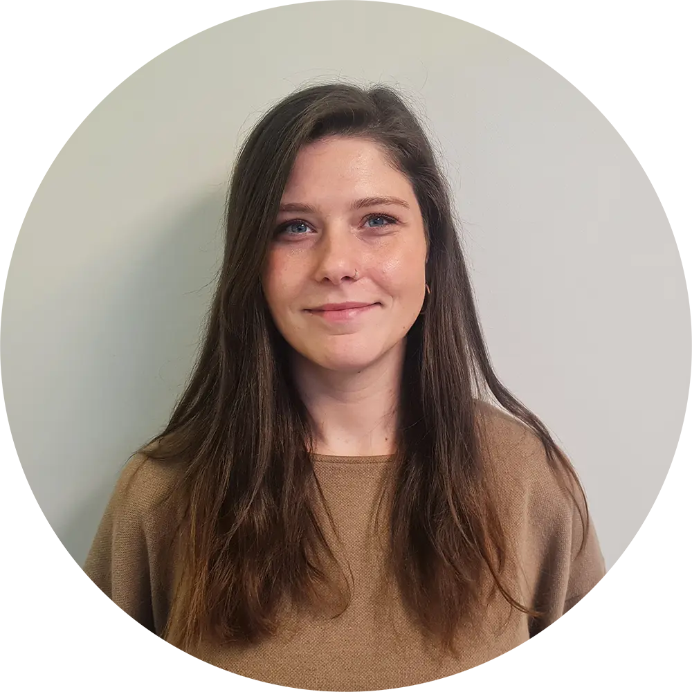 Portretfoto van Dunja, psychologische counselor bij Praktijk West